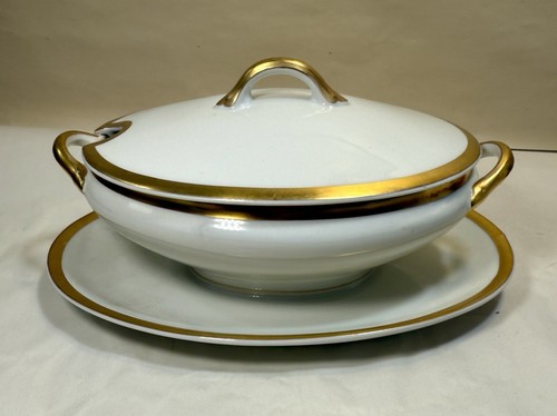 Antico piatto con coperchio - , in